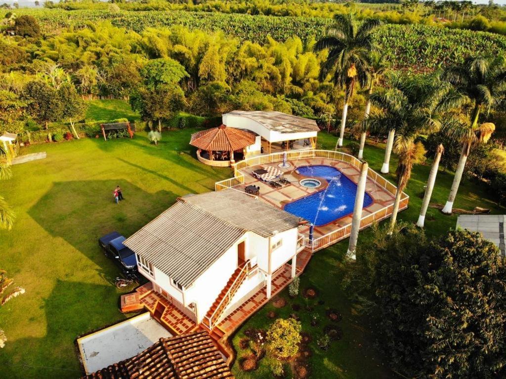 Alojamiento Campestre Hawaii Montenegro Exterior photo